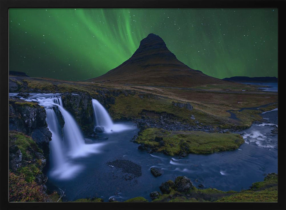 Kirkjufell... Under a boreal green sky | Poster