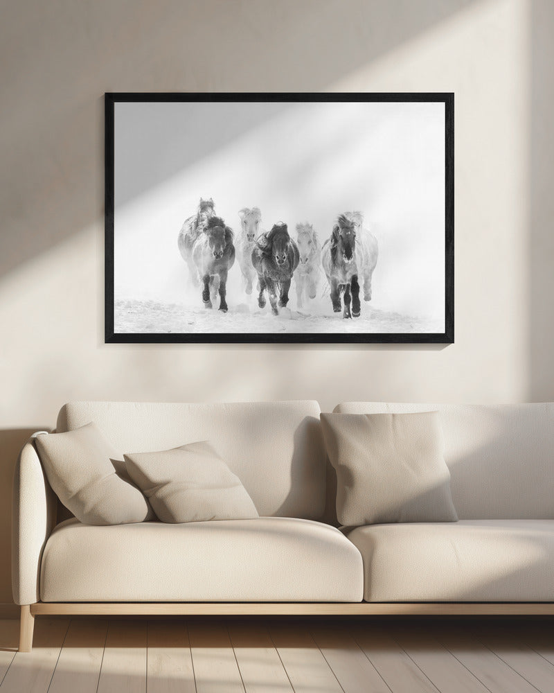 Running in the snow | Canvas