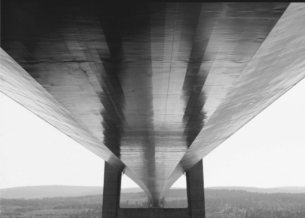 Under the bridge | Canvas