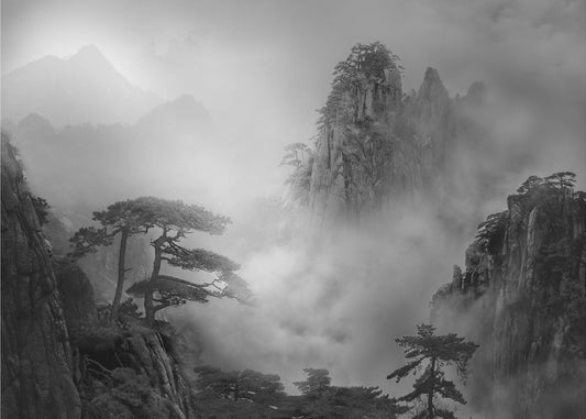Huang Shan In The Fog | Wallpaper