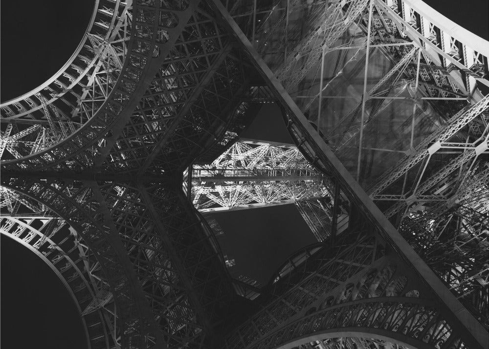 Eiffel. A perspective | Wallpaper