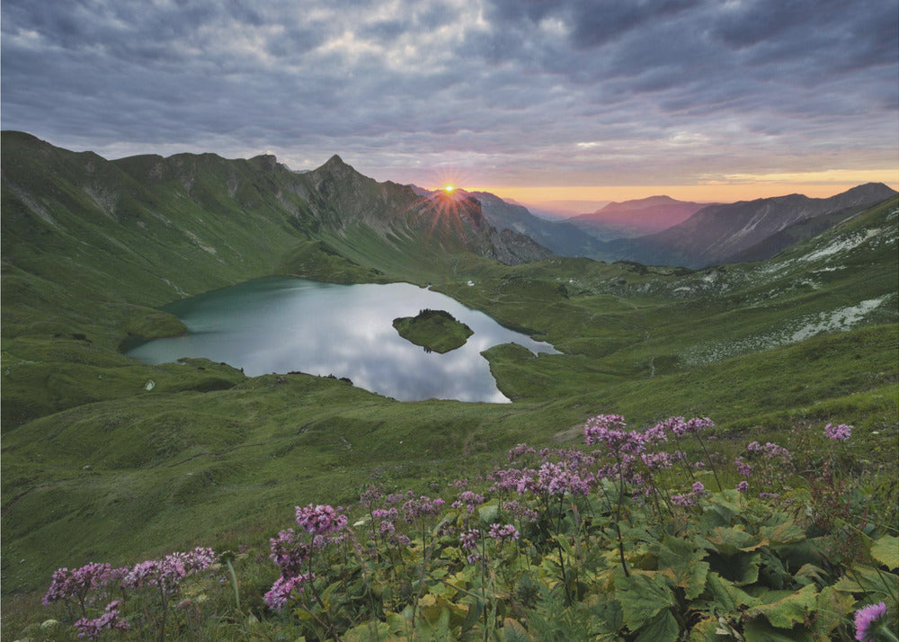 Magic Mountain Lake | Wallpaper