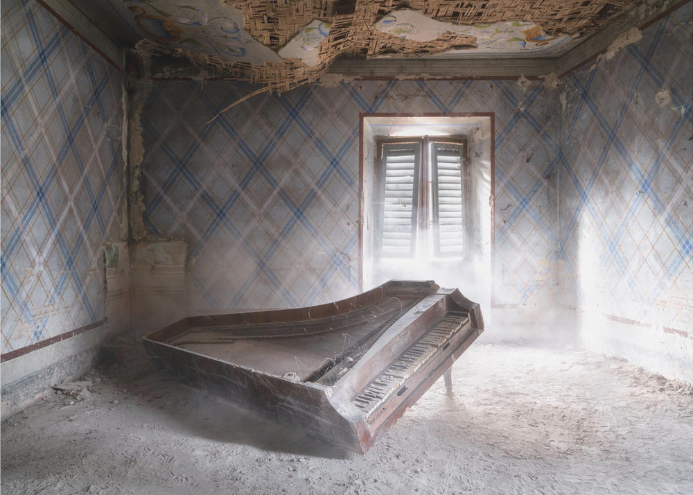 Broken Piano | Canvas