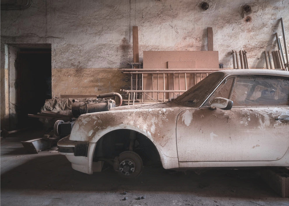 Dusty Porsche | Wallpaper
