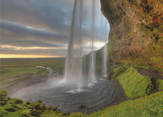 The curtrain | Poster