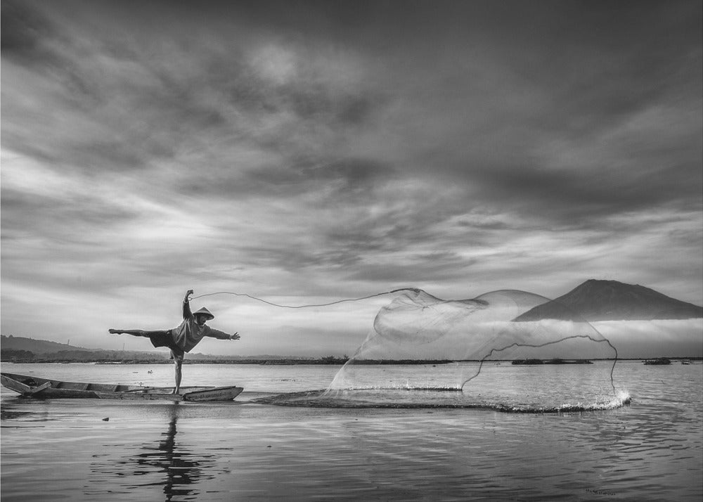 man behind the nets | Canvas